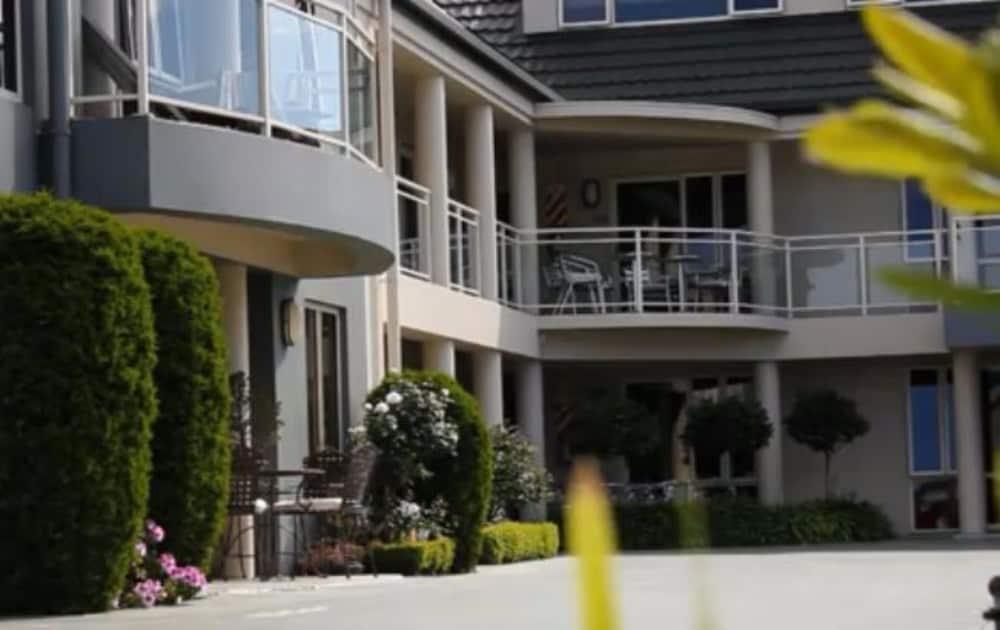 โคลอมโบ อิน เดอะ ซิตี้ โมเต็ล ไครสต์เชิร์ช ภายนอก รูปภาพ The exterior of the house